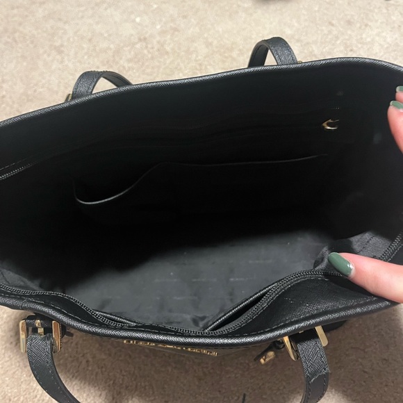 Michael Kors Tote in Black with Charm - Picture 9 of 16